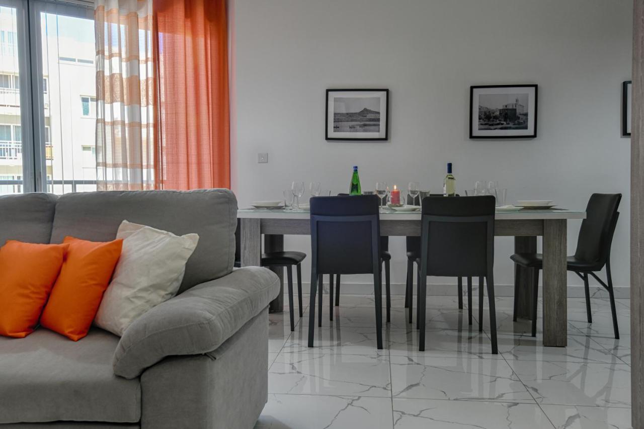 A Bed Of Roses Apartment Marsalforn Bagian luar foto
